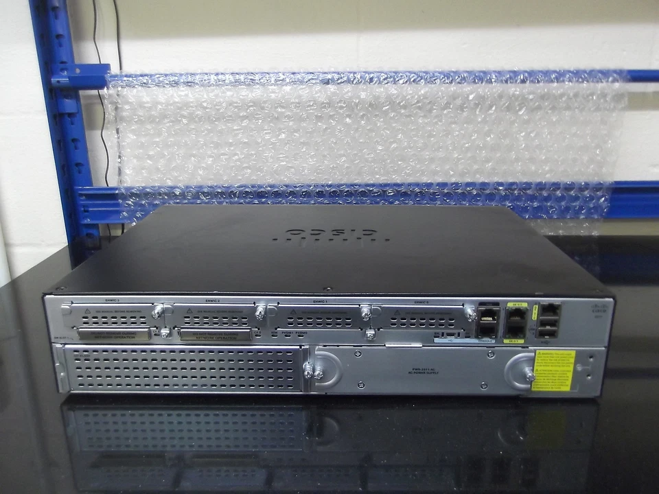 Cisco 2911/K9 2911 Integrated Services Gigabit Router (ipbasek9 & DataK9). - Image 3 of 4