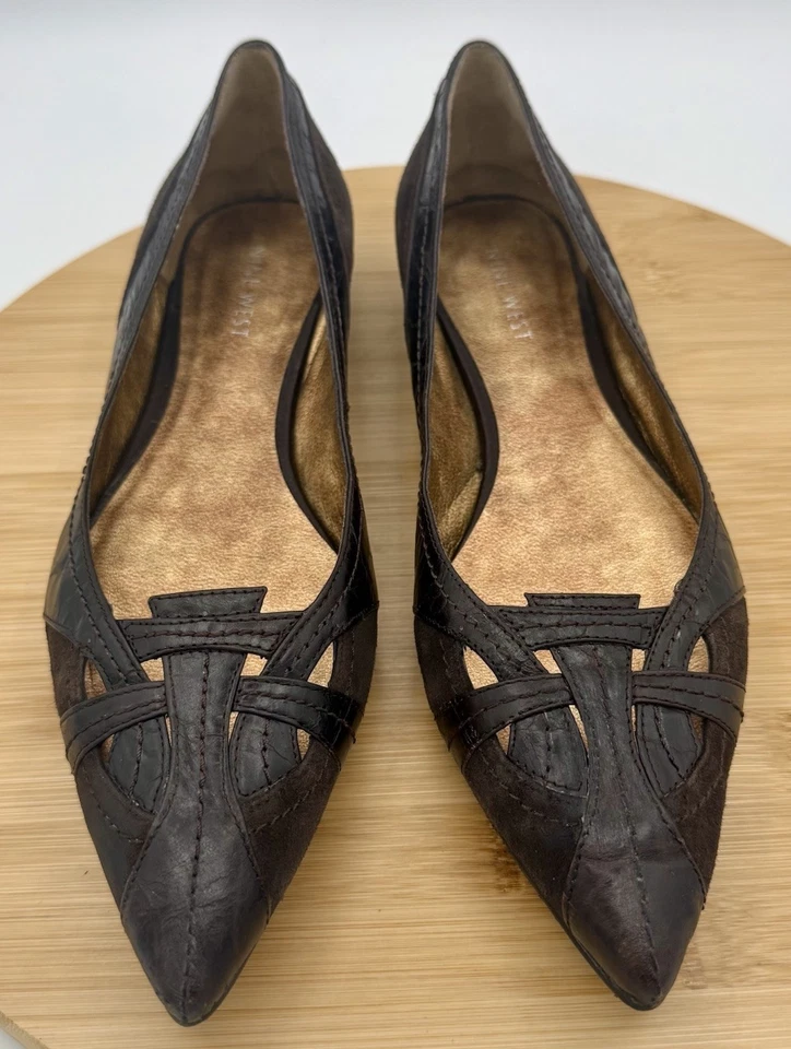 "Planos de cuero Nine West marrón gamuza negro ribete para mujer talla 7,5" Foto 2 de 4