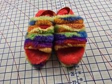 UGG Women  s Cali Collage Rainbow Fluff Yeah Slide Sandal Slipper Size 6 pride