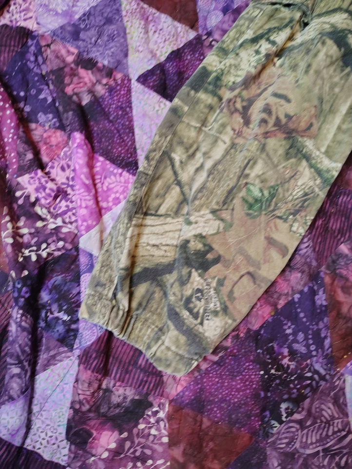 Mossy Oak Break Up Infinity Camo Cargo Pants Youth Large 10-12 26x26 Green Hunt - Image 2 of 4