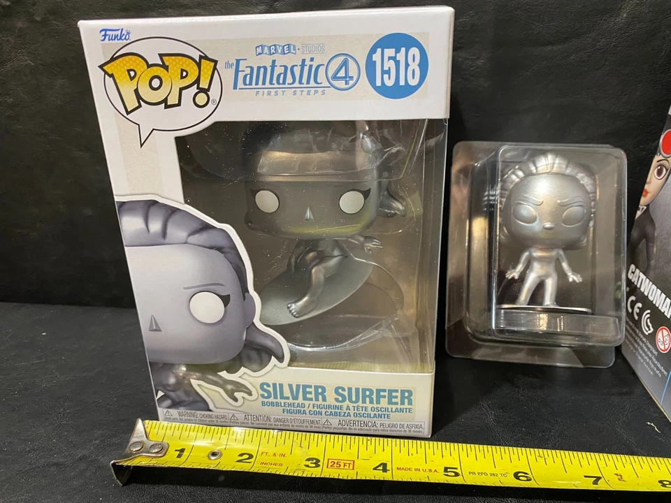 Silver Surfer Funko Pop! Figura CATWOMAN 1518 con metales fundido a presión Jada Toys Foto 2 de 4