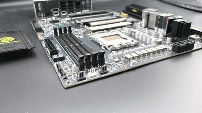 MSI MAG X870 TOMAHAWK WIFI AM5 AMD X870 ATX Motherboard PC1726821