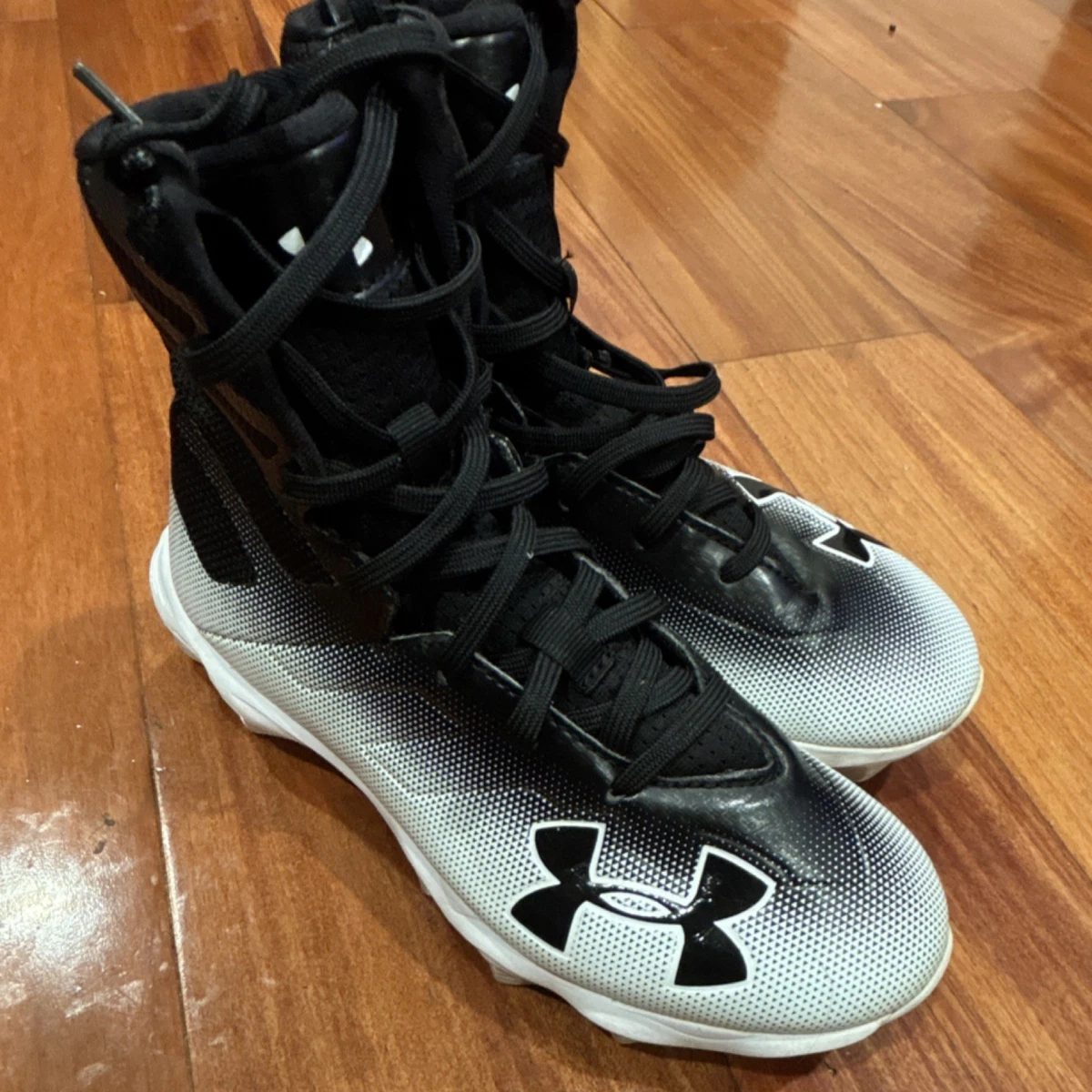 Preços baixos em Chuteiras Under Armour Highlight | eBay