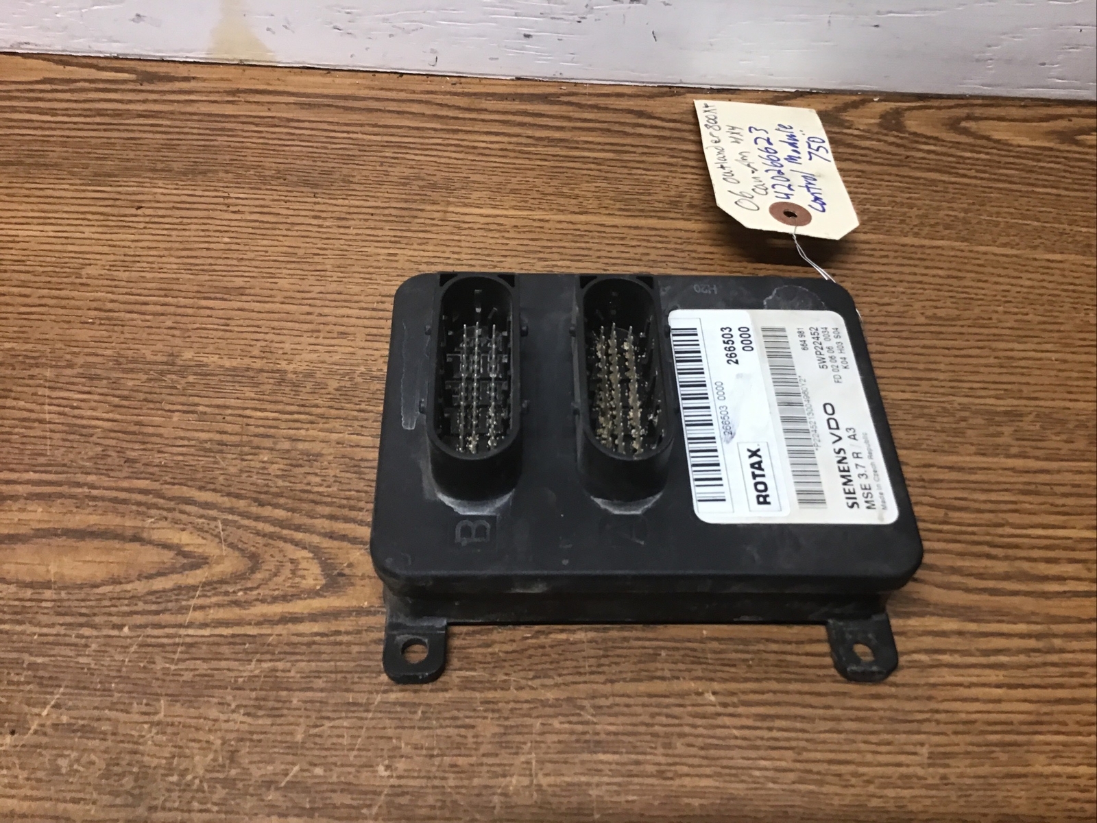 ECU ECM Control Module/ Key # 420266623 Can-Am 2006 Outlander 800  