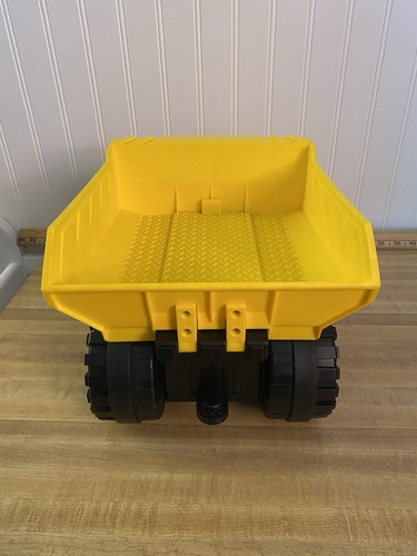 Xtreme Big Power Motorized Dump Construction Truck / Will Haul 50 Pounds /AS IS - Picture 6 of 11