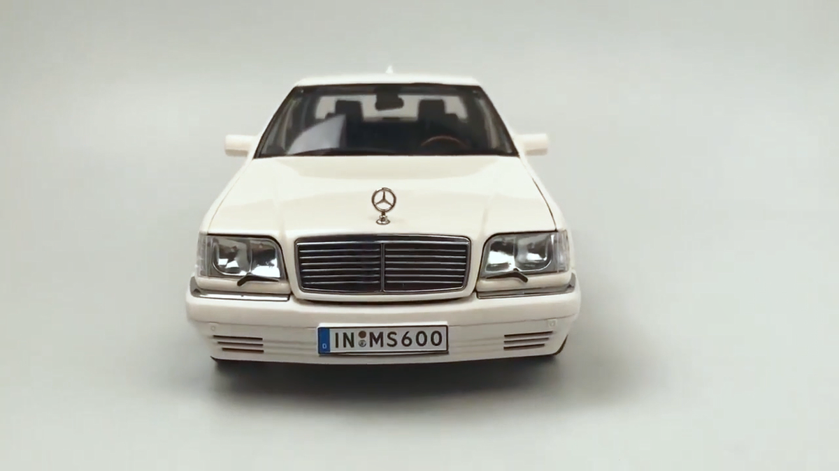 1:18 Mercedes-Benz S600 W140 1990 Tiger head Simulation Alloy