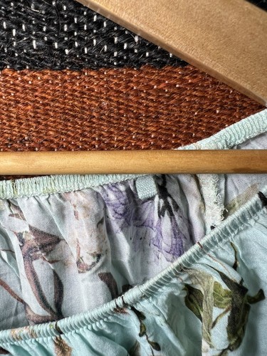 Haut Guess Vert Turquoise Floral TAILLE XS Women’S Court Été Haut - Photo 6 sur 8