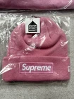 Supreme FW24 New Era boîte logo brodé bonnet rose poussiéreux taille unique neuf EN MAIN