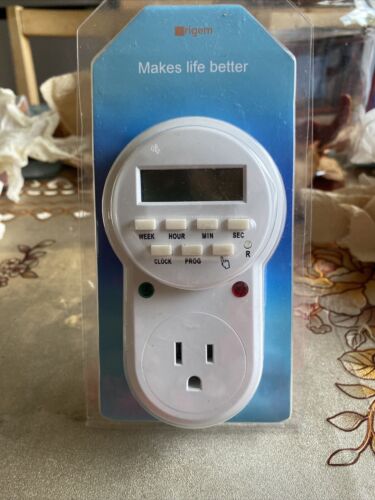 save electricity  Programmable timer switch - Picture 1 of 1
