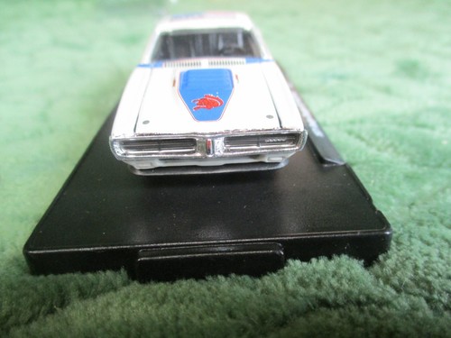 M2 1971 Dodge Charger R/T 440 Pack-Loose - Picture 3 of 7