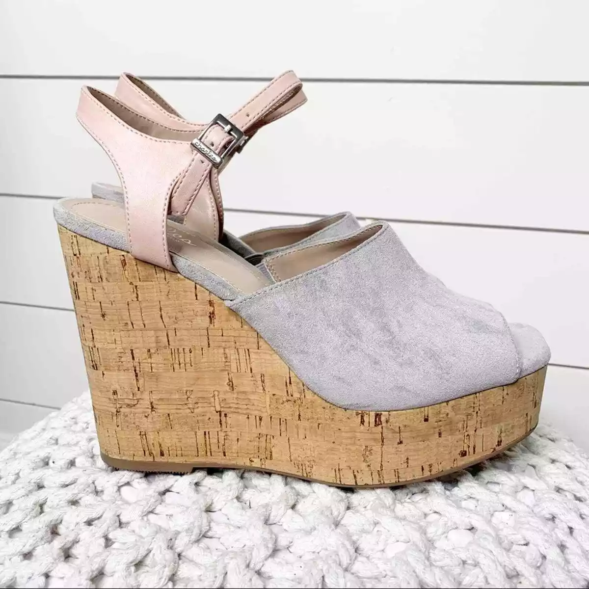 Charles david platform sandals discount