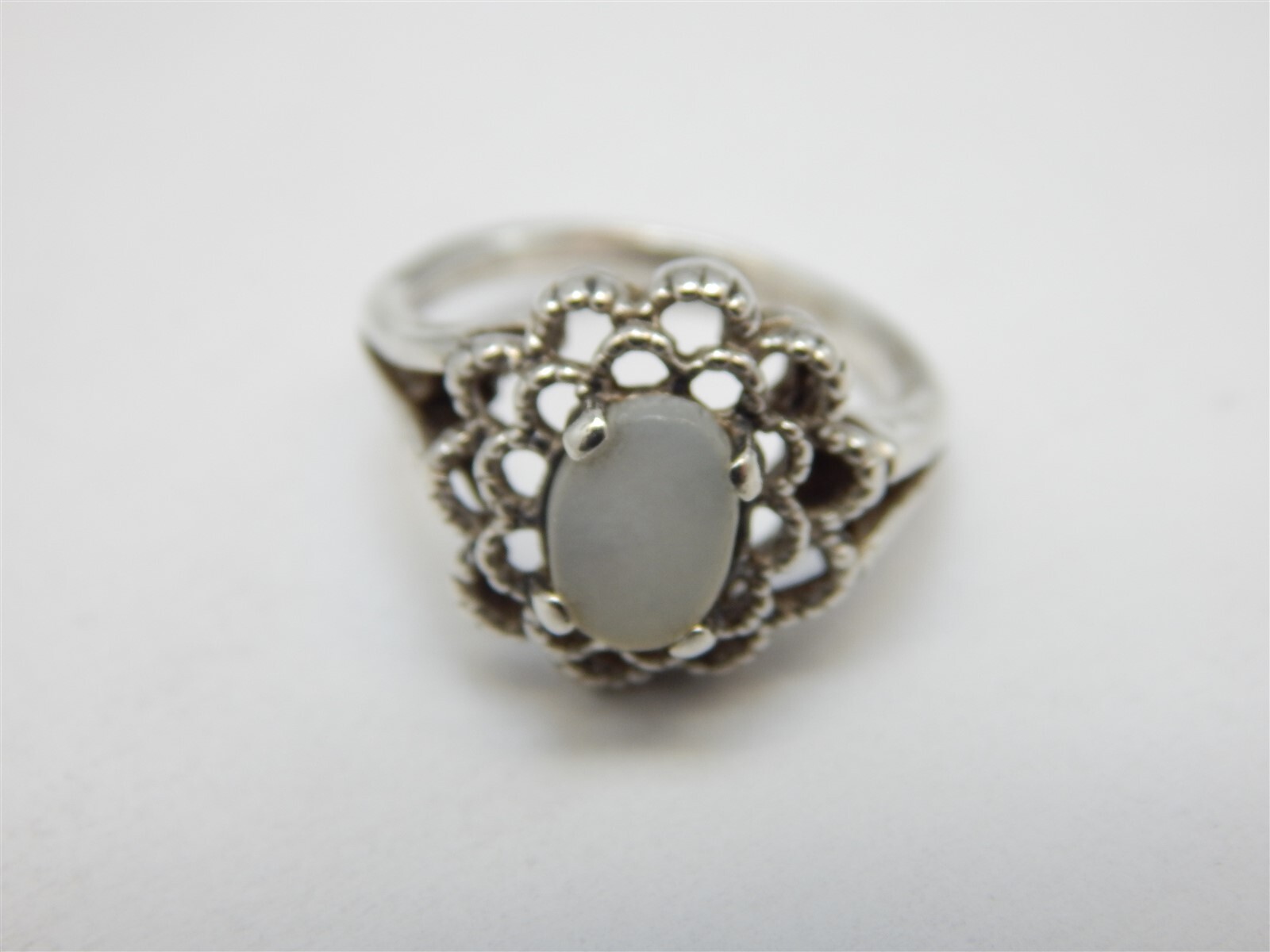 SILVER PLATE MOTHER OF PEARL SOLITAIRE FASHION RING S… Gem