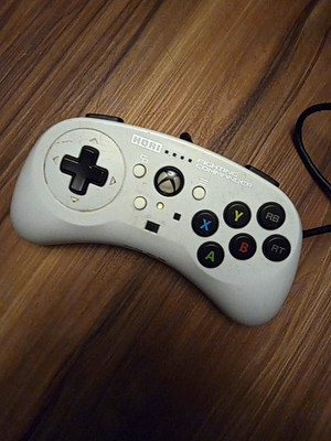Hori Fighting Commander for PC / Xbox One / XBOX 360 Controller