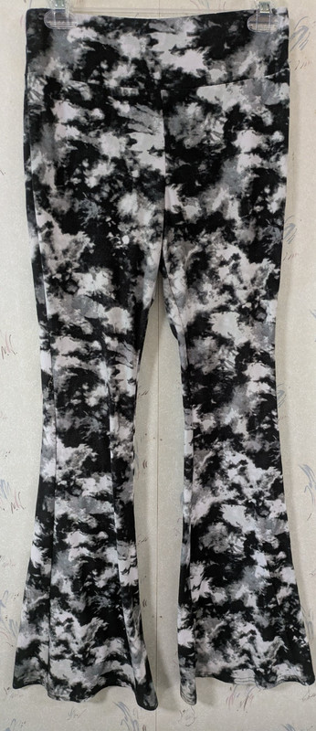 No Boundaries Girls Size M (7-9) Black White Gray Flare Leg Pullon Pants