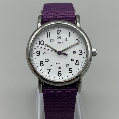 Timex Weekender Indiglo TP226 Womens Watch 31mm Silver Tone Purple New Battery