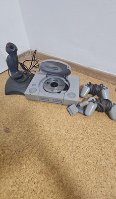 Sony PlayStation 1 Heimkonsole SCPH-7002 PAL Grau mit 2 Controllern + Joystick