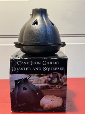 Cast Iron Garlic Roaster w/Lid & Silicon Husker Kitchen Oven BBQ Grill ~FREE S/H