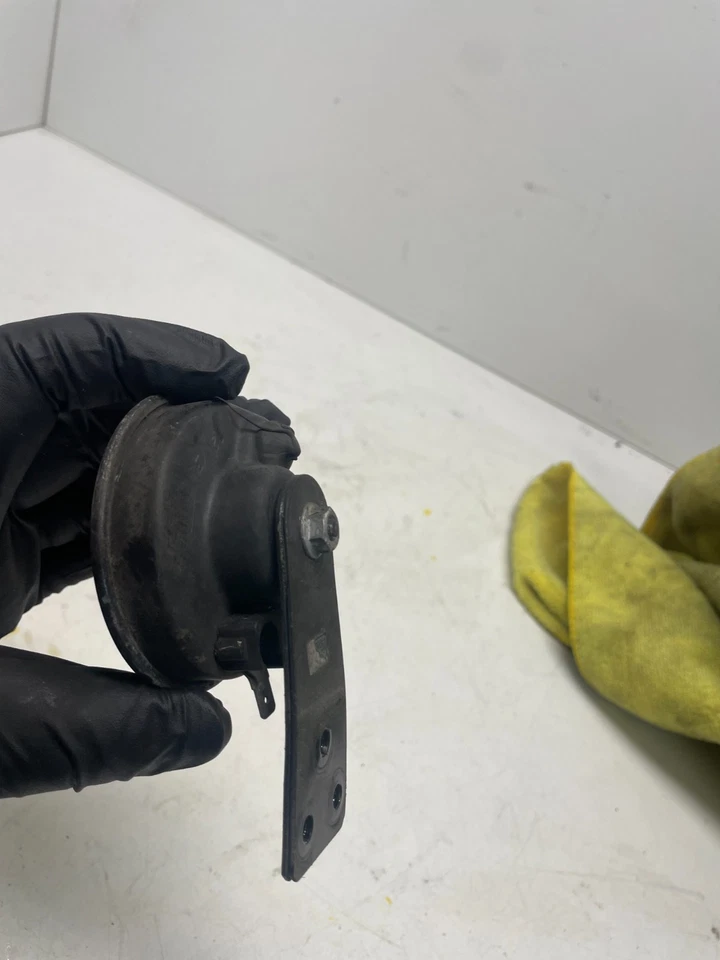 2007 HARLEY-DAVIDSON SPORTSTER 1200 NIGHTSTER XL1200N HORN SIGNAL W/ BRACKET - Image 2 of 4