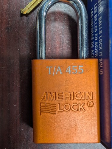🤪 LOT OF 6 NEW AMERICAN LOCK HEAVY DUTY LOCKOUT PADLOCK A1106KAORJLZ1 - Picture 6 of 8