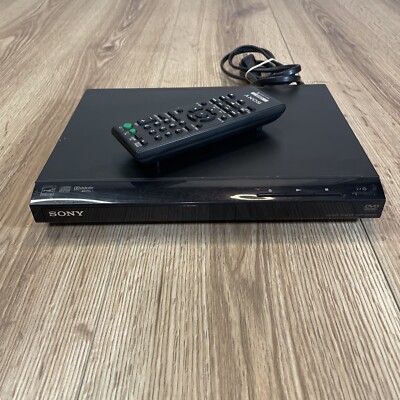 Sony Black CD / DVD Player DVP-SR210P w/ Remote - TESTED