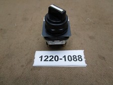 Allen Bradley 800H-1R2KB7 3 Position Maintained Selector Switch