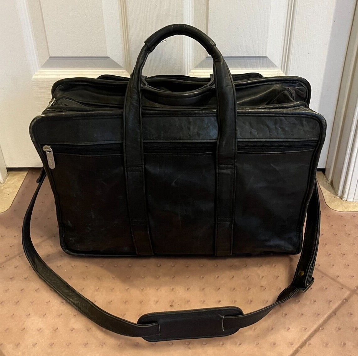 JOURDAN Black Leather Laptop Messenger Shoulder Bag Carry Case