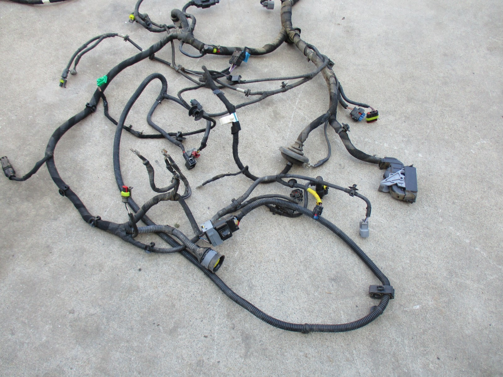 14-17 2017 Maserati Ghibli HOOD ENGINE WIRE WIRING HARNESS W / FUSE BOX