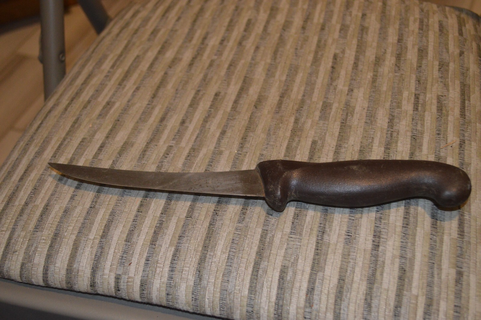 Vintage Fiskars Filet Knife w/Sheath and built in Sharpener Hunting