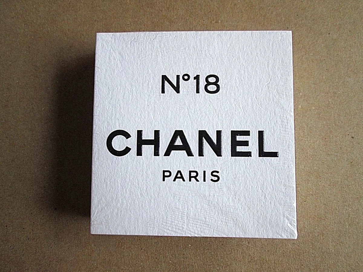 No 18 1 SEALED PACK 50 CHANEL PERFUME BLOTTER CARDS NEW CC CARD SET