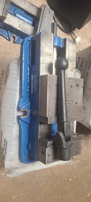 6'' Kurt D675 AngLock Milling Machine Vise 7.5'' Capacity With Handle 