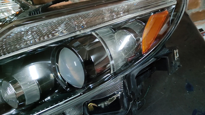 2009-2011 Nissan Murano Z51 Xenon HID Front Head Lights Lamps