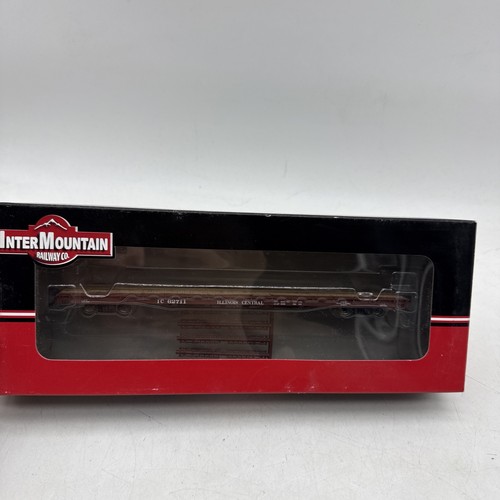 Tren remolque intermontaña HO 60’ plataforma de madera vagón plano Illinois Central #62711 | Zustand: New