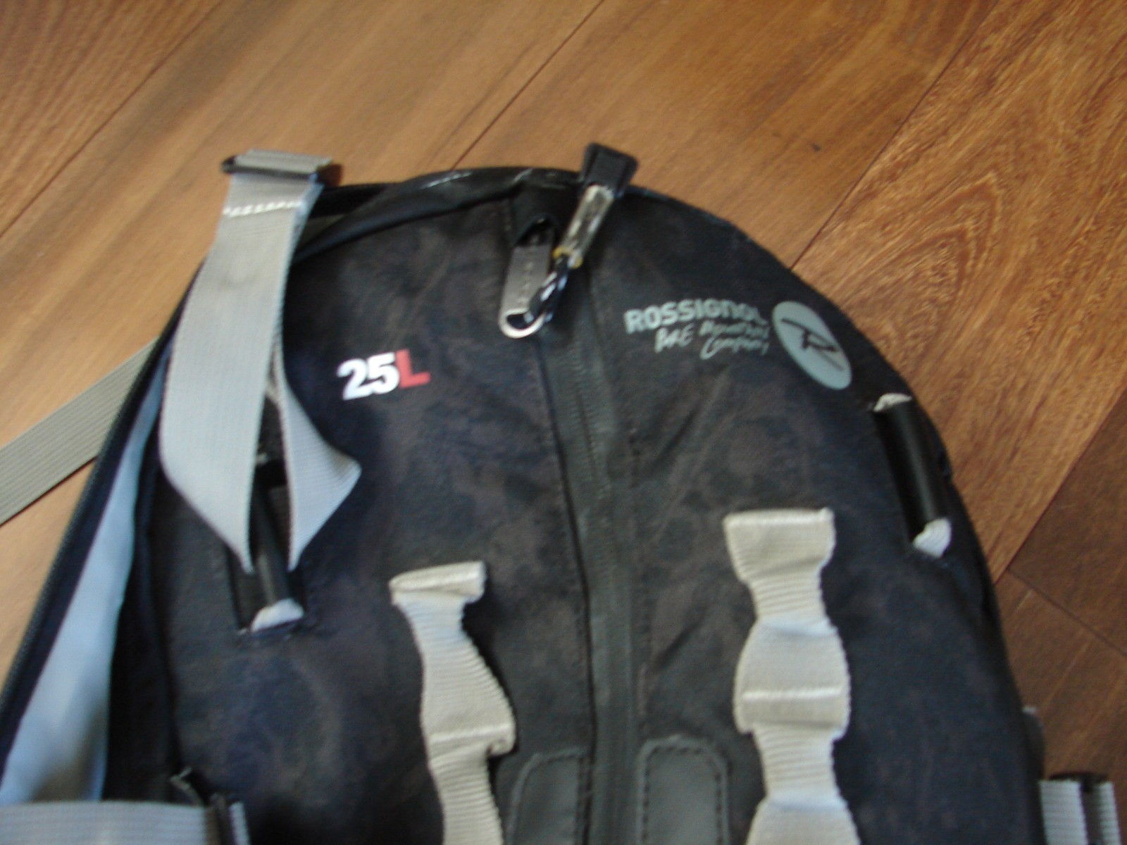 Rossignol Outdoor Hiking Camping Backpack  25 L Black