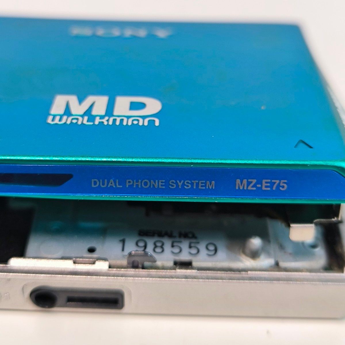 SONY MZ-E75 Portable MD Player WALKMAN MiniDisc Player