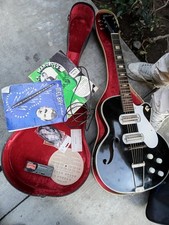 Silvertone Semi-Hollow Black Electric Guitar with Case & Cable