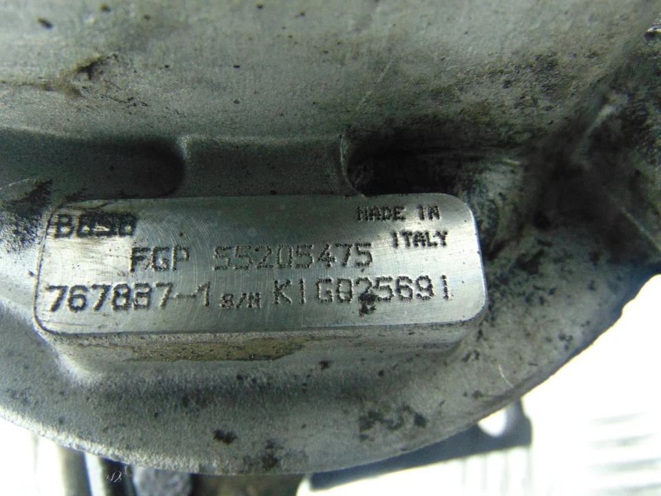 Turbocompresor manual Suzuki Sx4 con colector 55205475 Mk1 1,9 diésel 2006-2014A Foto 3 de 4