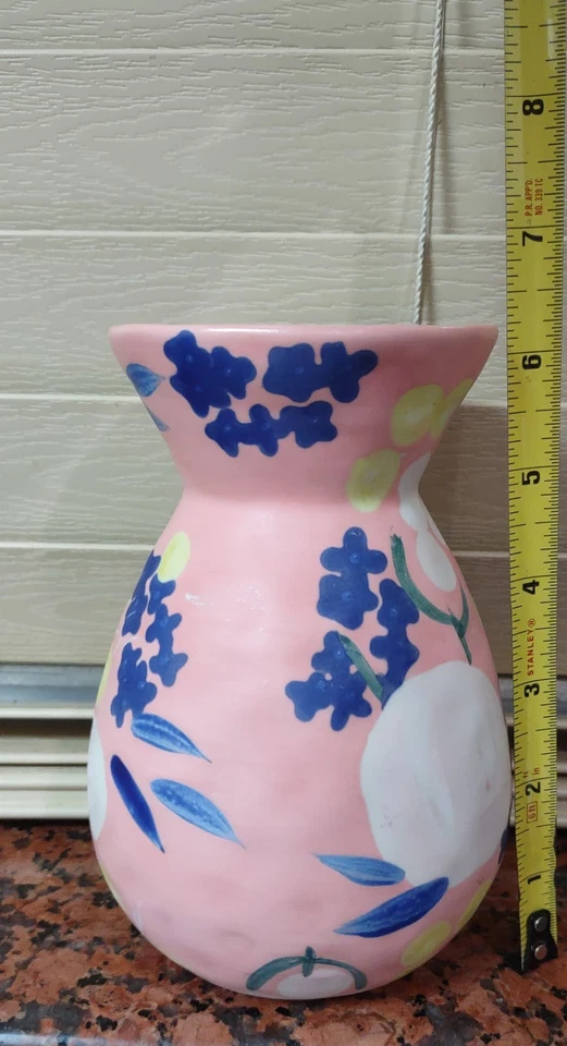 Jarrón moderno floral pintado a mano por Anthropologie colores rosas. Foto 4 de 4