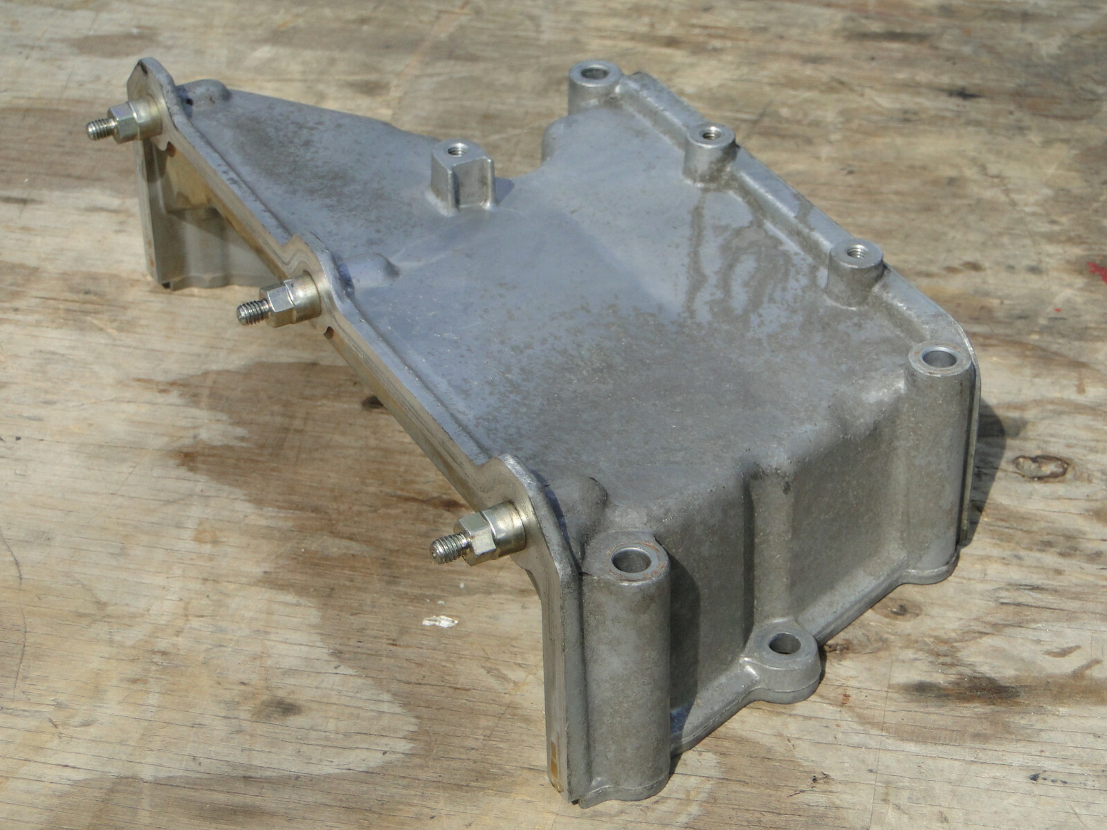 BMW E39 E38 E31 M62 V8 Left Upper Timing Chain Case Cover GENUINE 
