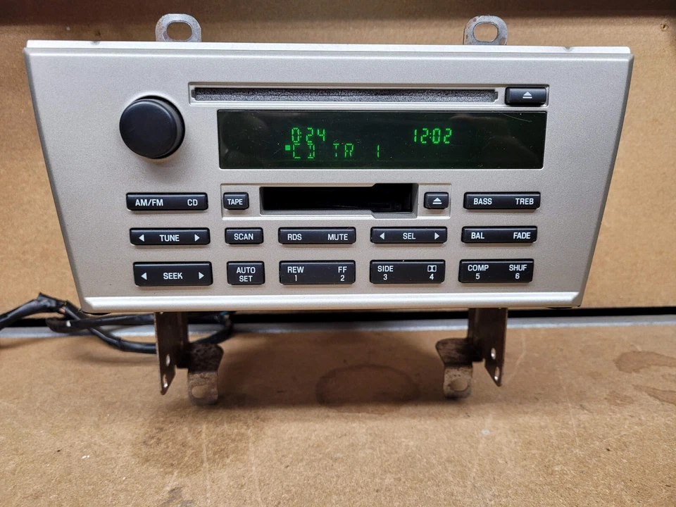 2003-2006 LINCOLN LS Genuine OEM CD & Cassette Tape Factory Radio 3W4T-18C868-AG - Image 2 of 4