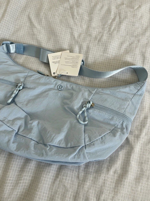 Lululemon Slouchy Sling Bag 6L Light Blue  Water Repellent Crossbody
