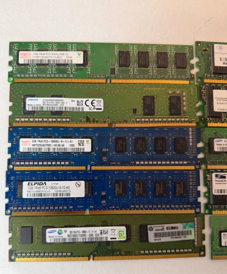 Lot of 11 misc DDR2 DDR3 DDR4 Desktop Memory Modules - Used #6 - Image 2 of 3