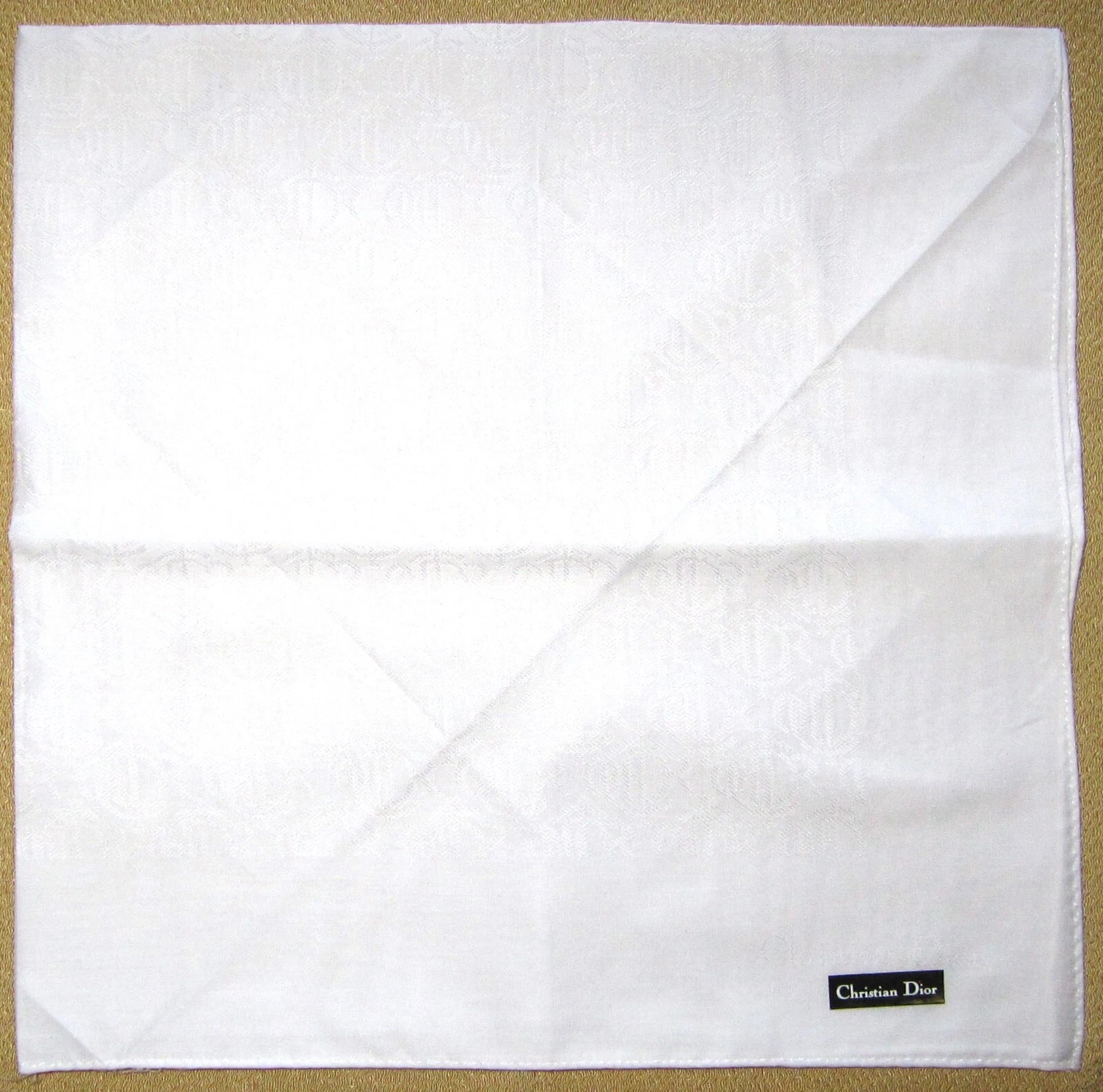CHRISTIAN DIOR * Mouchoir foulard blanc formel 48 cm /SADAYUZ