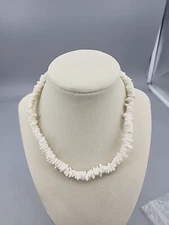 Vintage 70s Surfer Hawaiian Stacked Natural Chipped Puka Shell Necklace 16” 46G