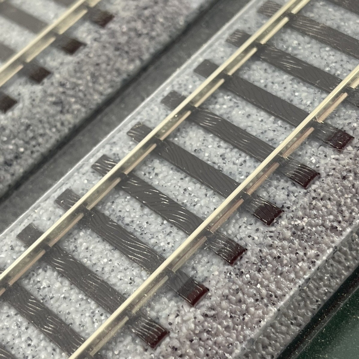 Kato Unitrack 2-150 246mm (9 3/4') Straight Track S246 - HO Scale