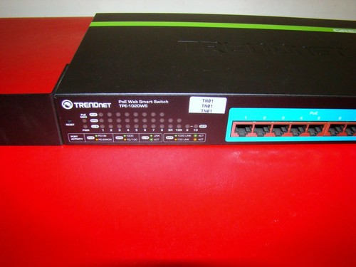 TRENDnet TPE-1020WS v1.0R 10-Port Gigabit Web Smart PoE+ Switch Rack Mountable - Picture 4 of 11