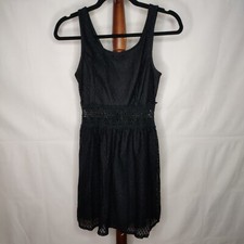 Xhilaration women's S fit & flare sleeveless lined lace dress black back zip