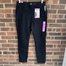 Signature Levi Strauss Womens Pull On Skinny Jeans Totally Shaping US 8 M NEW