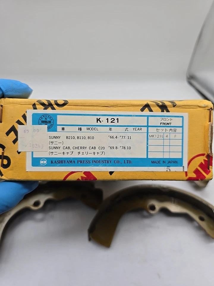 Zapatas de freno delanteras MK K-121 para Datsun Sunny B210 B110 Sunny Cab Cherry Cab Foto 2 de 4