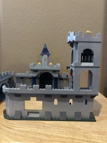 LEGO Castle King's Castle Siege 7094 Fantasy Era. All minifigures and dragon!