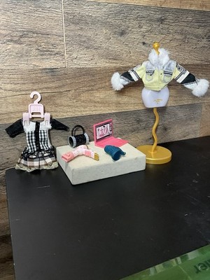 rainbow high doll accessories lot